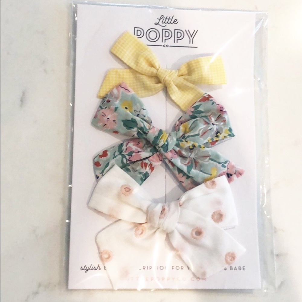 NWT Little Poppy Bow Company April 2019 bows